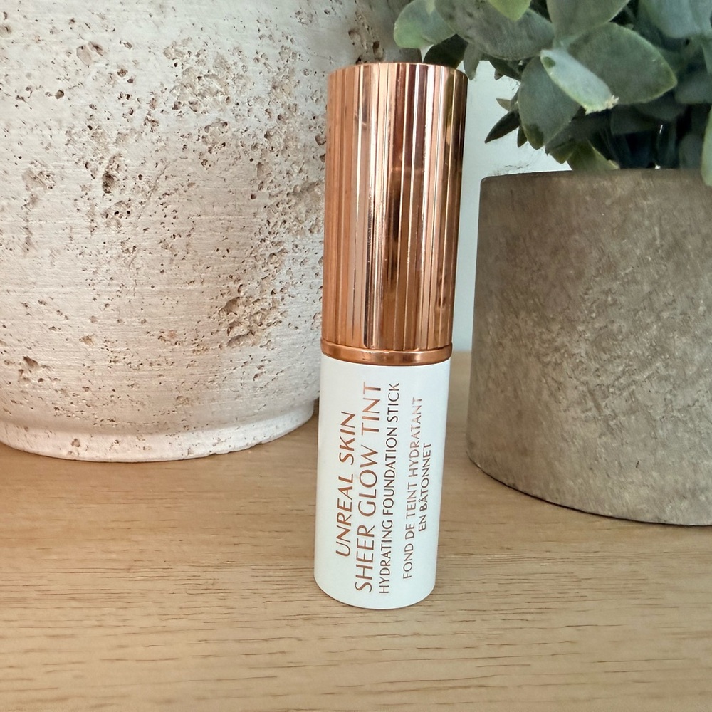 Charlotte Tilbury Unreal Skin Sheer Glow Tint Stick – Shade 3 Fair / Clair - Picture 2 of 3